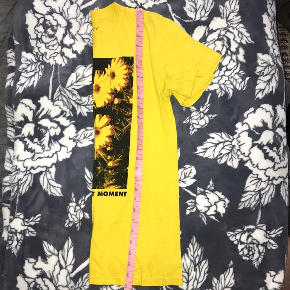 Mighty Fine Tee Target Yellow Daisy T-Shirt - Picture 8 of 9